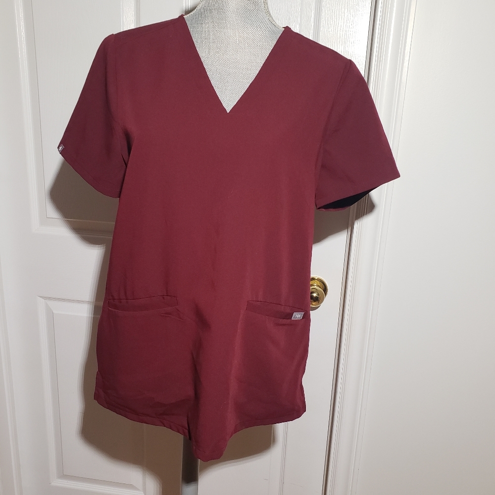 2pocket scrub top